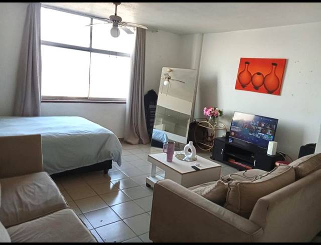 1 BEDROOM PROPERTY TO RENT IN POINT